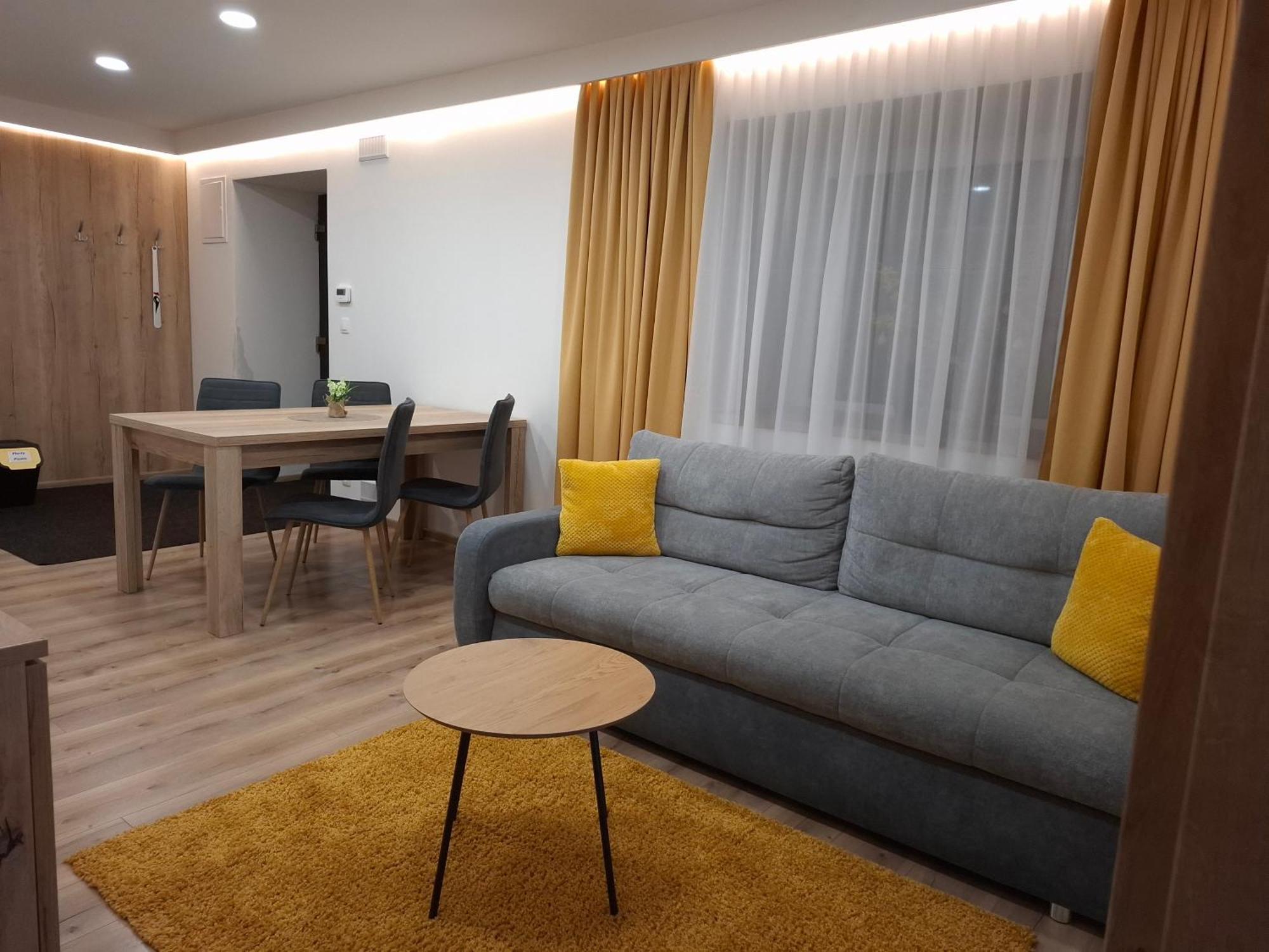 Apartmany Lumi Velky Slavkov Ngoại thất bức ảnh