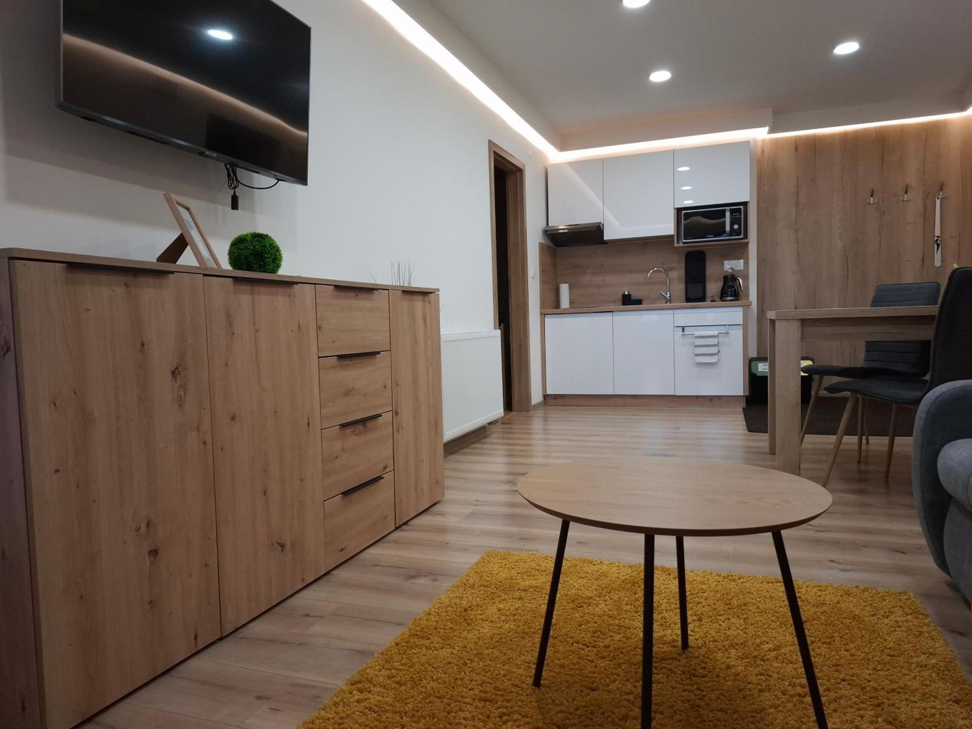 Apartmany Lumi Velky Slavkov Ngoại thất bức ảnh
